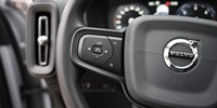 Volvo
 XC40 2.0 D D3