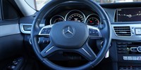 Mercedes-Benz E-Class
 E-220 CDI