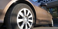 Mercedes-Benz E-Class
 E-220 CDI