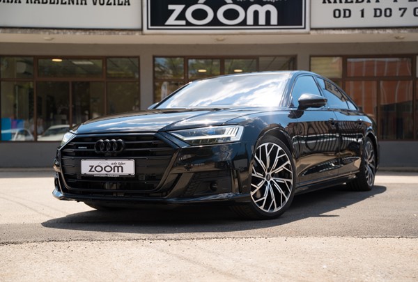 Audi A8
 3.0 TDI S line QUATTRO