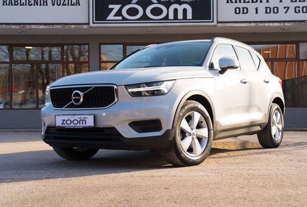 Volvo
 XC40 2.0D D3 AWD 4X4