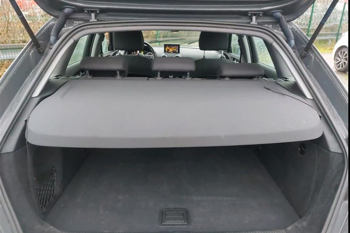 Audi A3
 1.6 TDi Sportback S-tronic Business Line