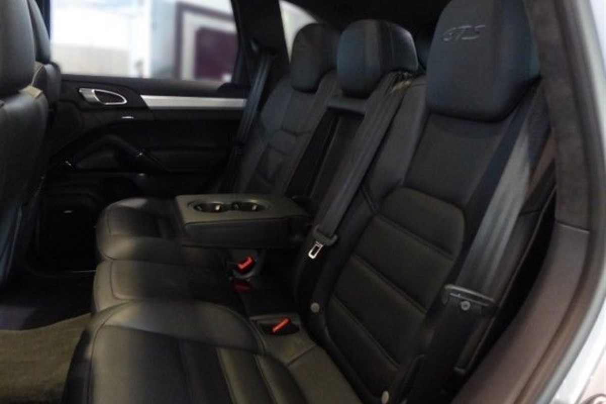 Porsche
 Cayenne
 GTS Tiptronic