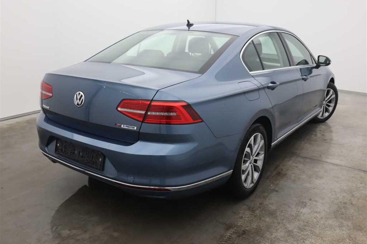 Volkswagen Passat 1.6 TDi Highline
