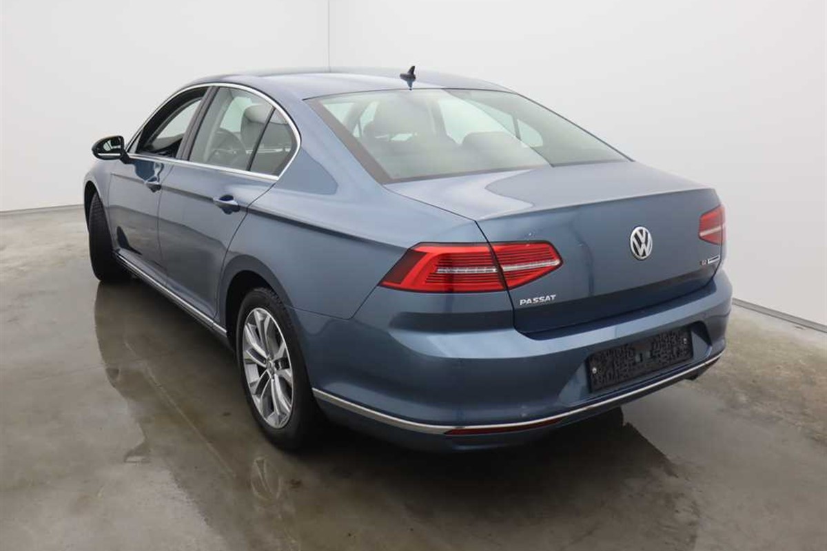 Volkswagen Passat 1.6 TDi Highline