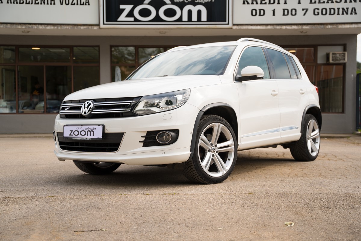 Volkswagen Tiguan
 2.0 TDI DSG R-Line 4MOTION