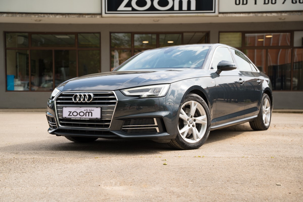 Audi A4
 2.0 TDI S line