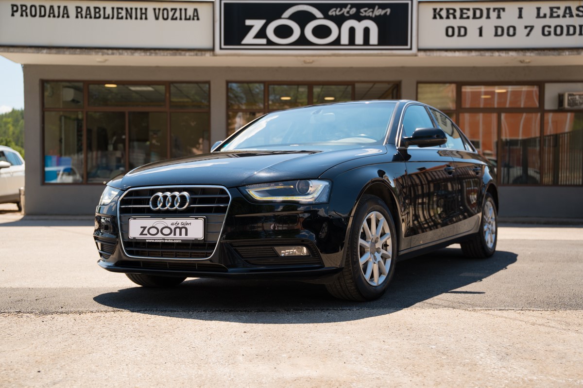 Audi A4
 2.0 TDI