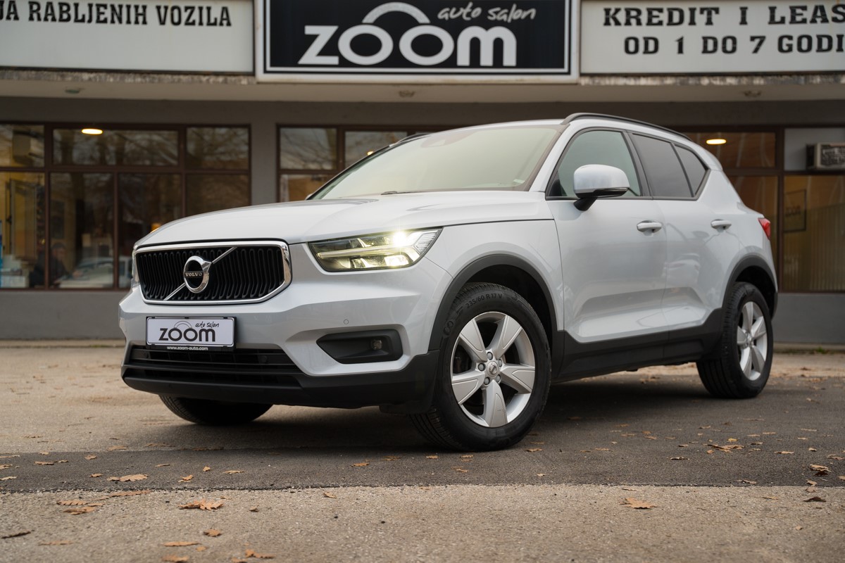 Volvo
 XC40 2.0 D D3