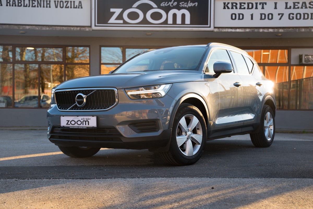 Volvo
 XC40 2.0 D D3