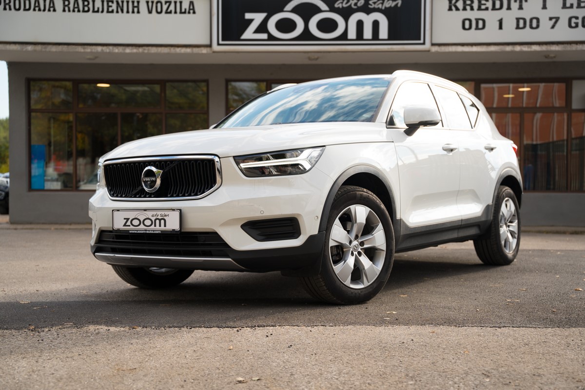Volvo
 XC40 2.0 D