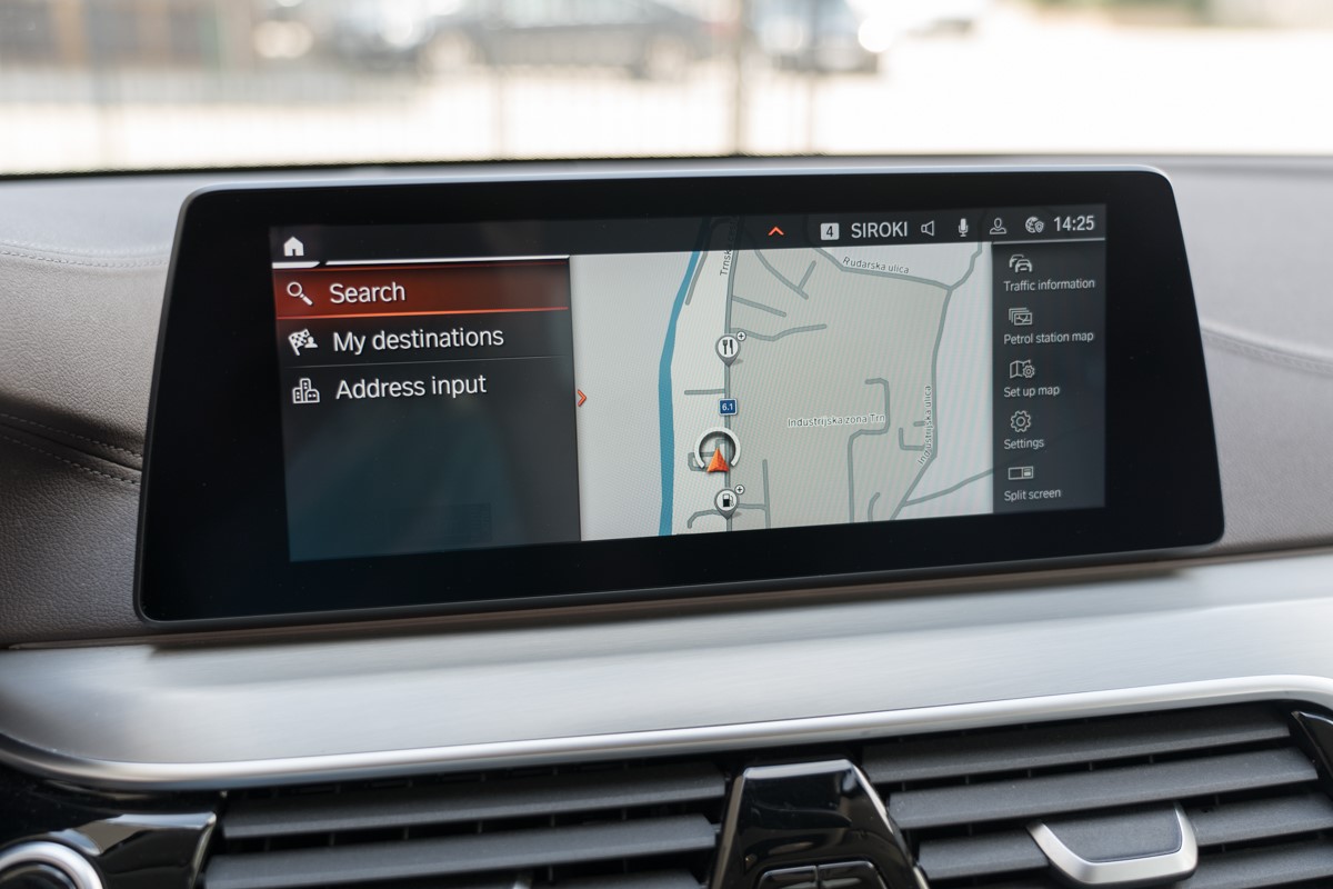 BMW
 5-Series 520d xDrive