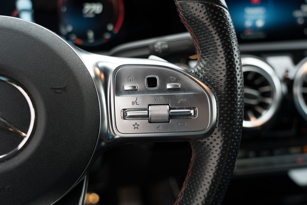 Mercedes-Benz CLA-Class 180 D AMG