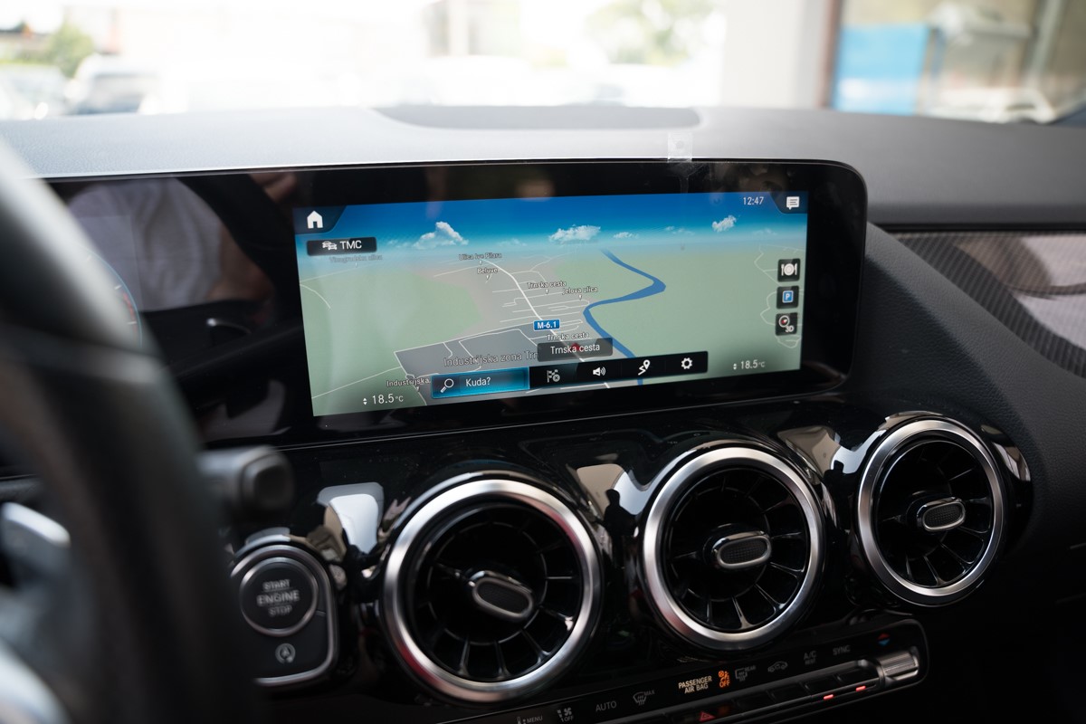 Mercedes-Benz GLA 200 D AMG