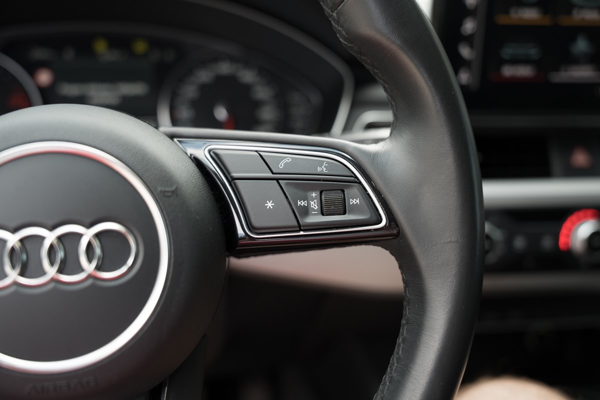 Audi A4
 2.0 TDI