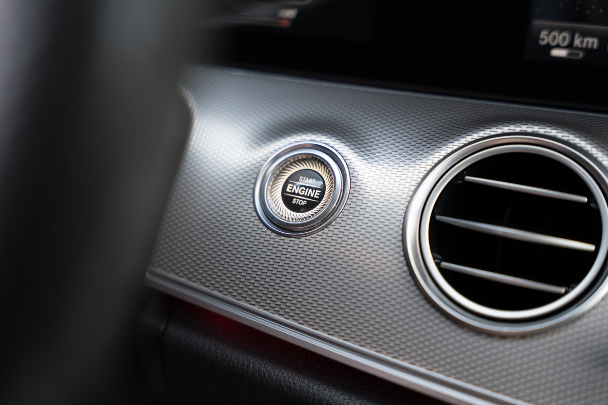 Mercedes-Benz E-Class
 220 D AMG