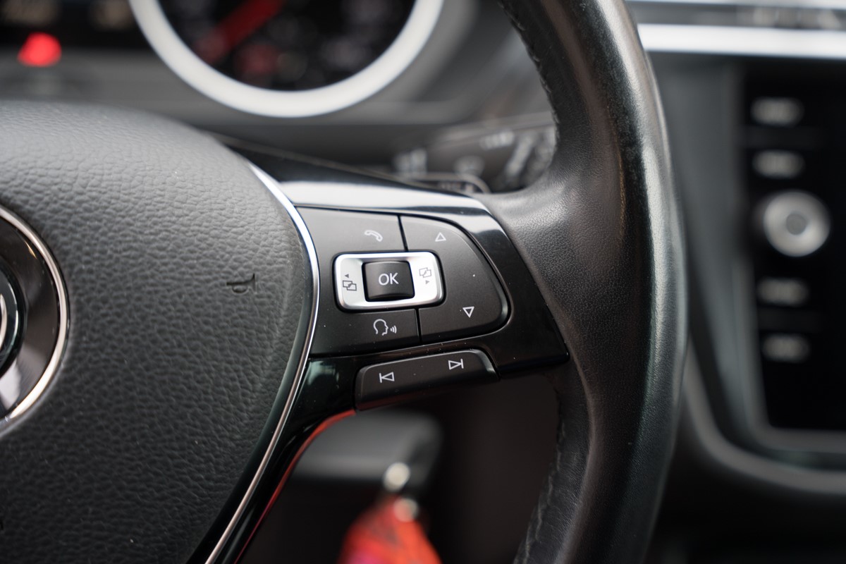 Volkswagen Tiguan
 2.0 TDI DSG 4MOTION