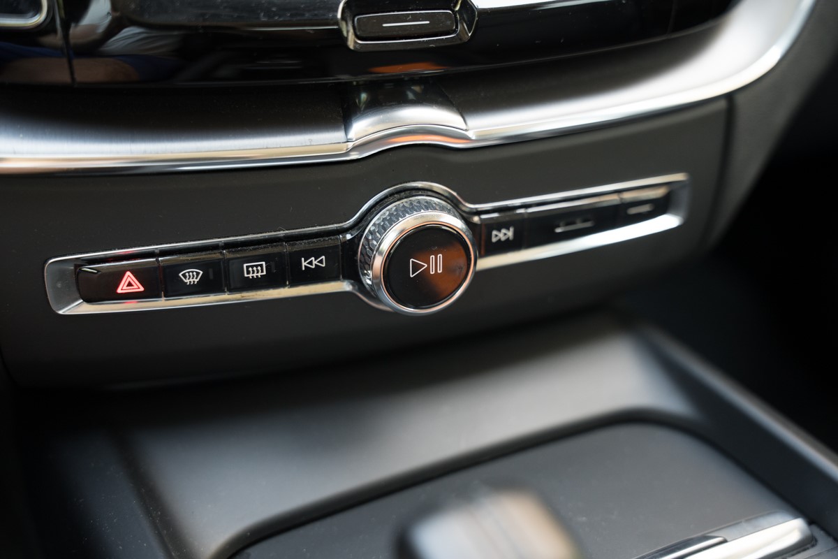 Volvo
 XC60 2.0 D B4 AWD
