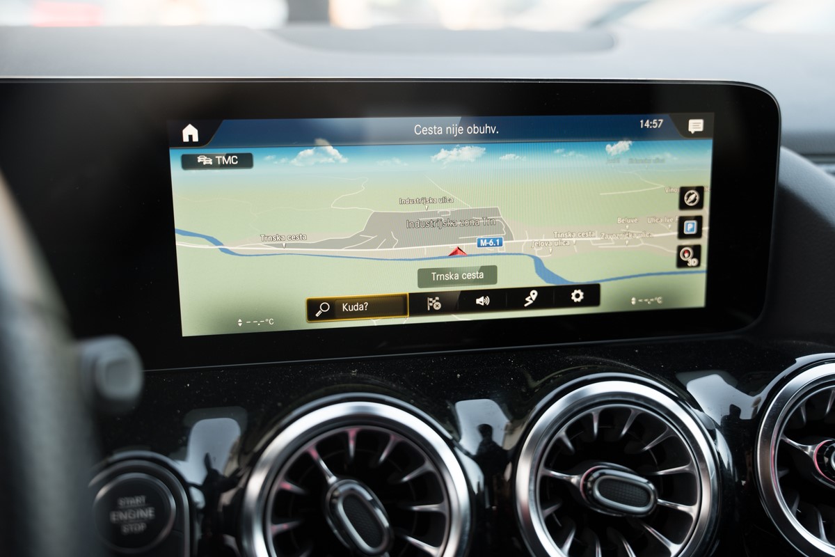 Mercedes-Benz GLA 200 D AMG