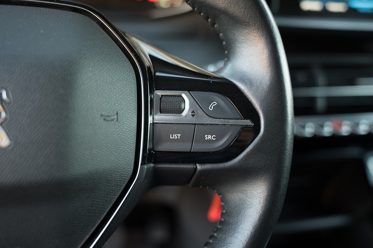 Peugeot 2008 1.2 PureTech STYLE