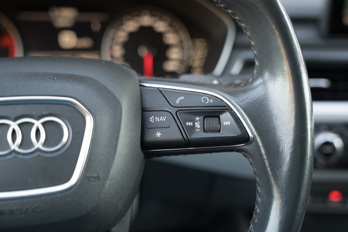 Audi A4
 35 TDI S-tronic Bussines Line