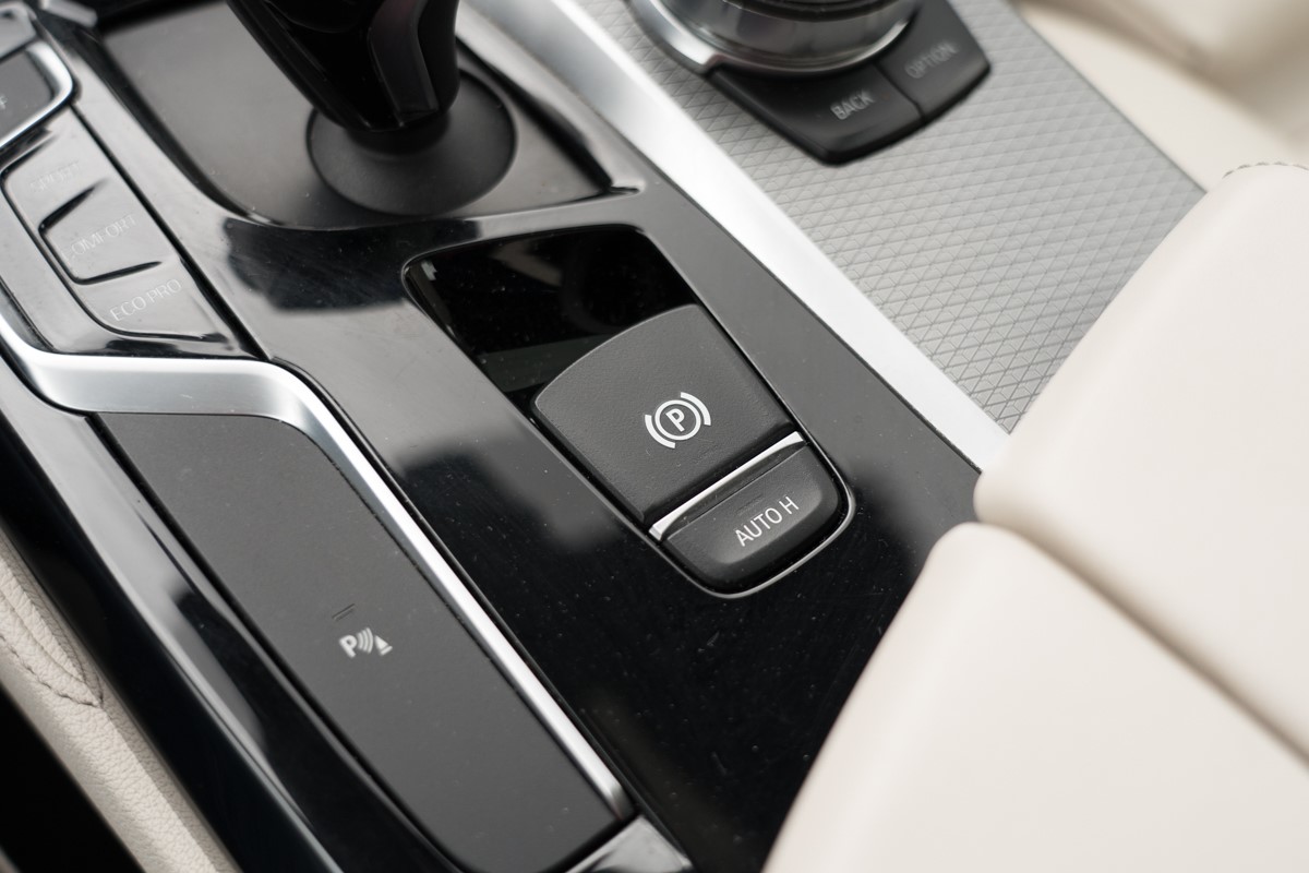 BMW
 5-Series 530 X Drive