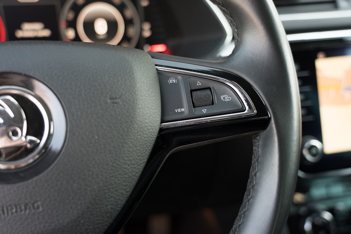 Škoda Superb 1.6TDI  DSG