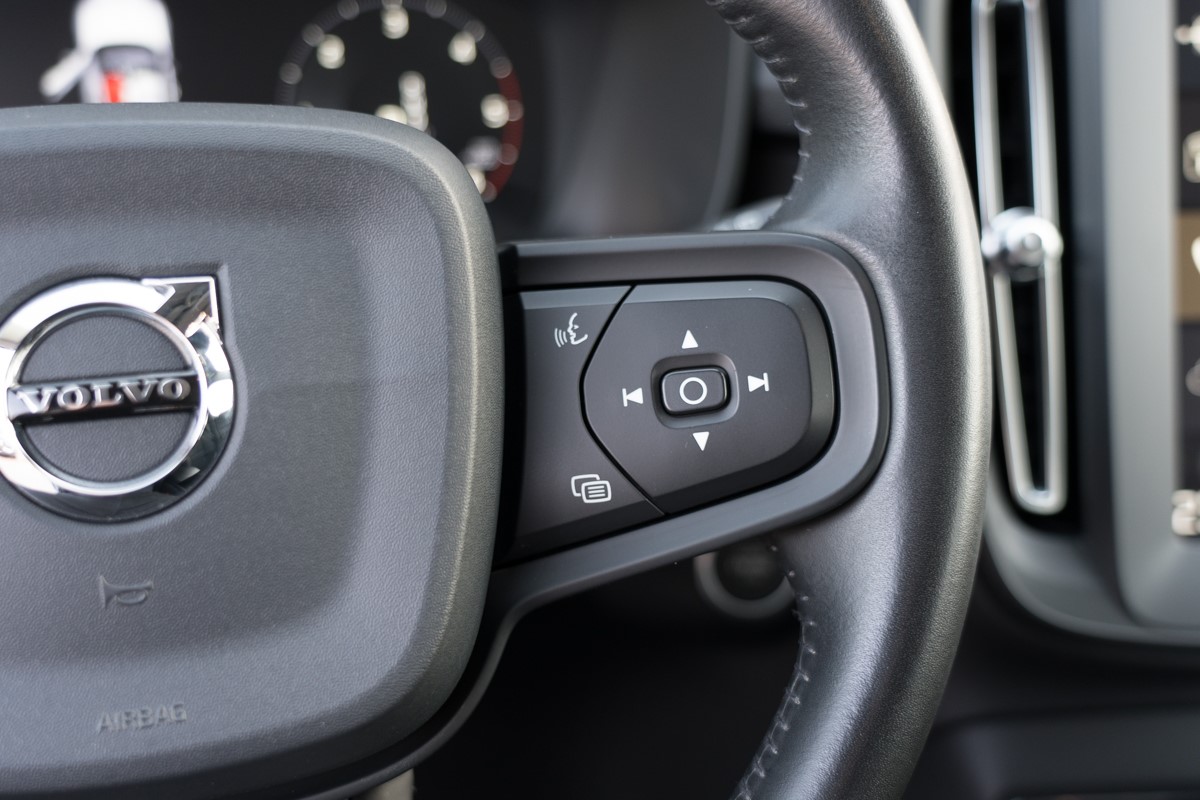 Volvo
 XC40 2.0D D3 AWD 4X4