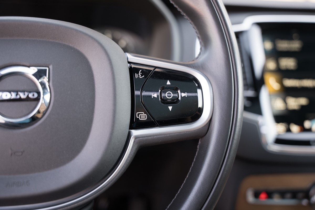 Volvo
 XC90 
 2.0 D B5 AWD Inscription 