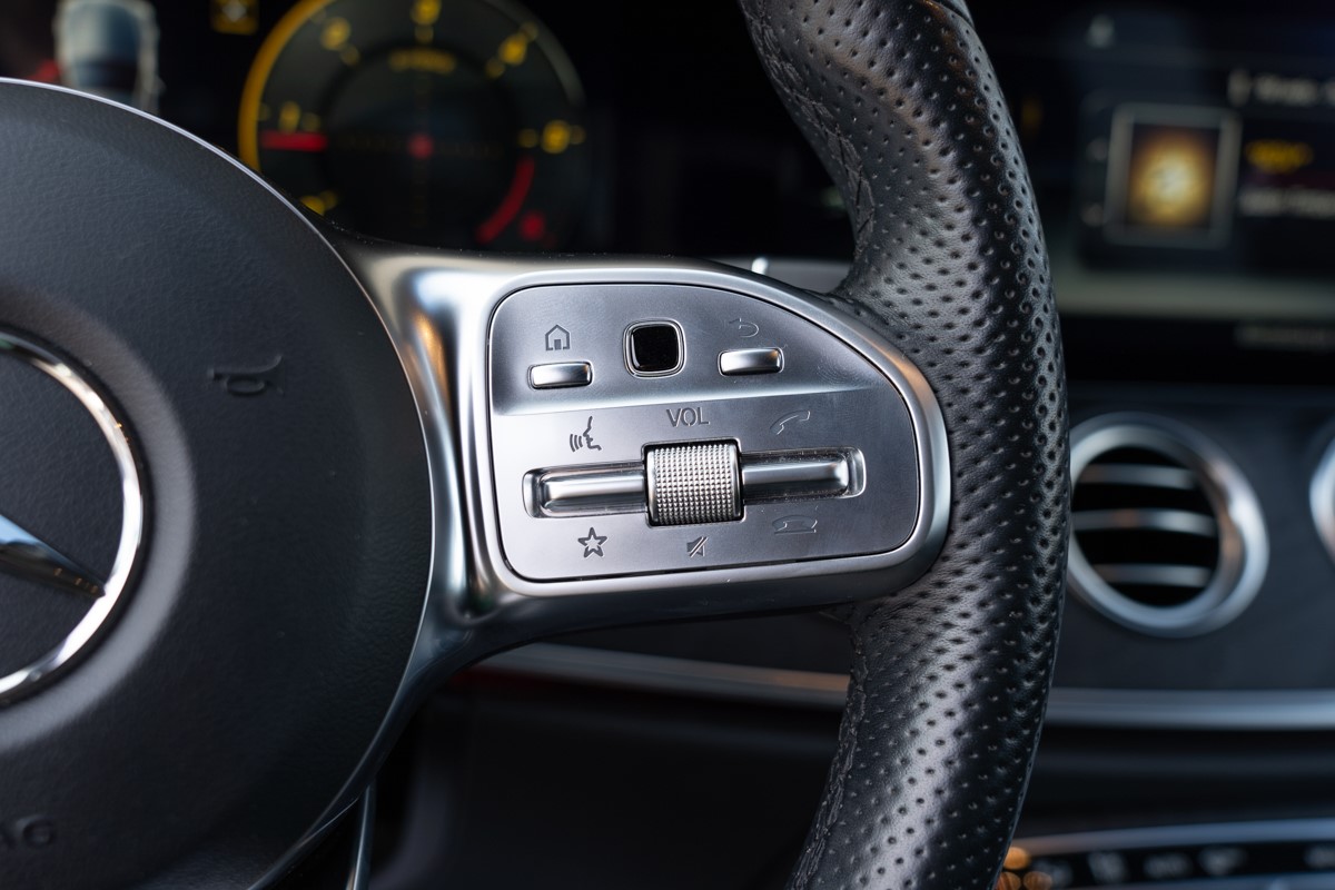 Mercedes-Benz E-Class
 E 220 D 4 MATIC