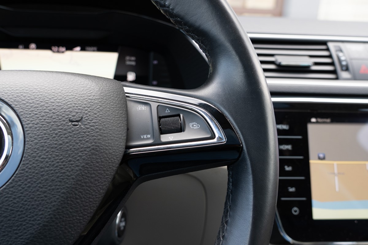 Škoda Superb Combi 2.0 TDi DSG L&K