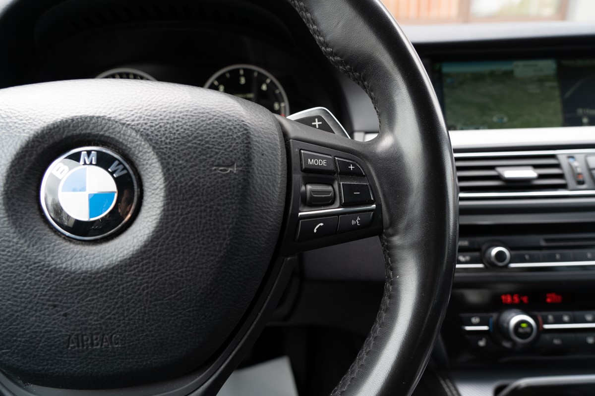 BMW
 5-Series 530 D
