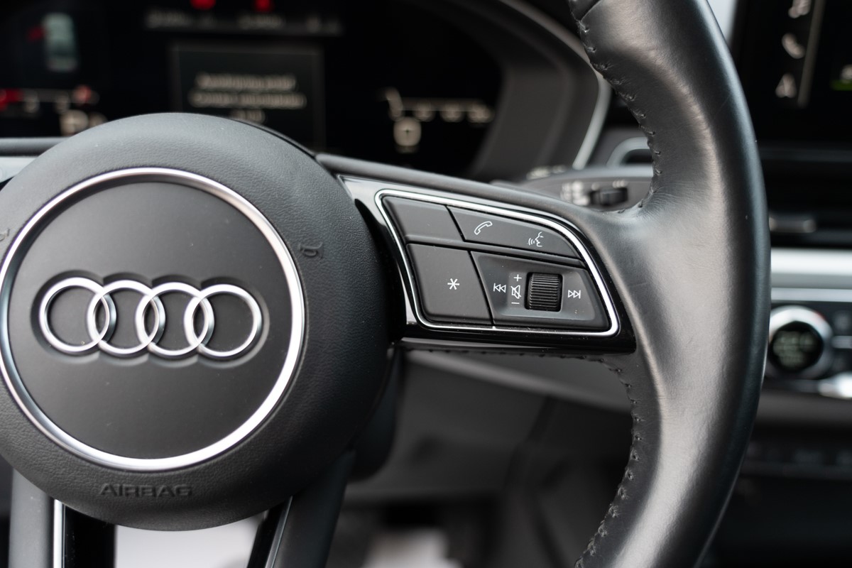 Audi A4
 35 TDI