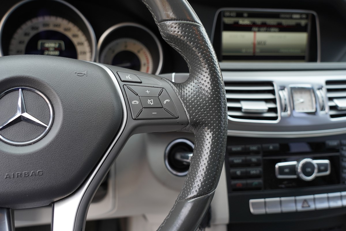 Mercedes-Benz E-Class
 E 220 BLUETEC
