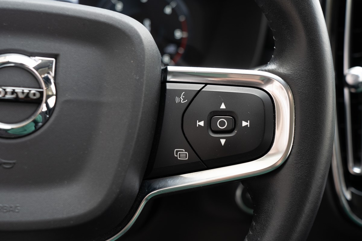 Volvo
 XC40 D4 AWD Geartronic Business