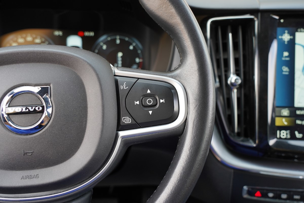 Volvo
 XC60 2.0 D5 ECO BUSINESS