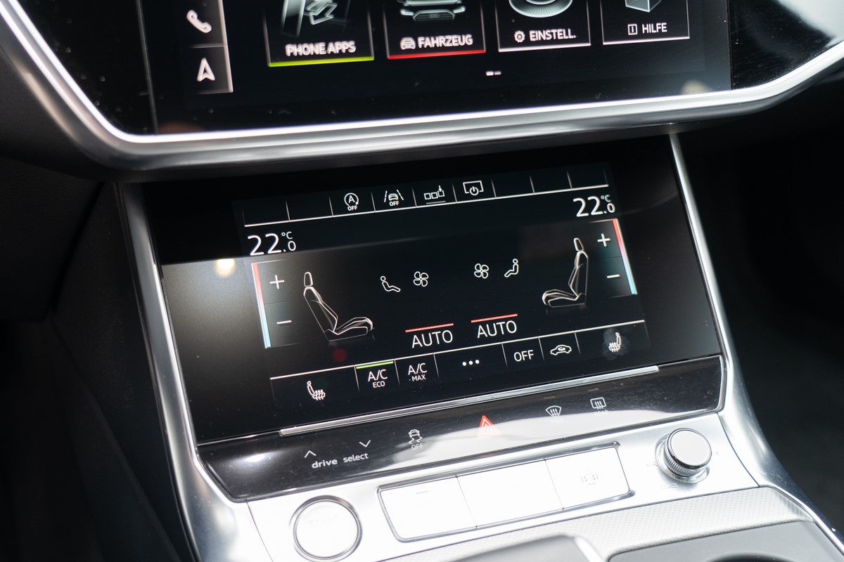 Audi A6
 3,0 TDI