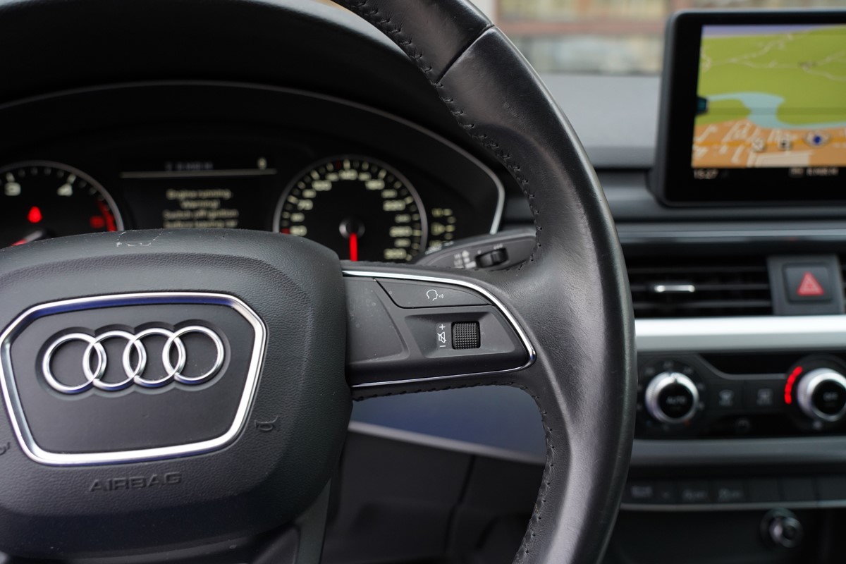 Audi A4
 2.0 TDI