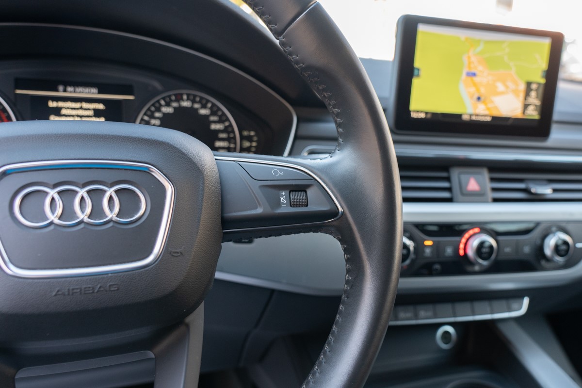 Audi A4
 2.0 TDI