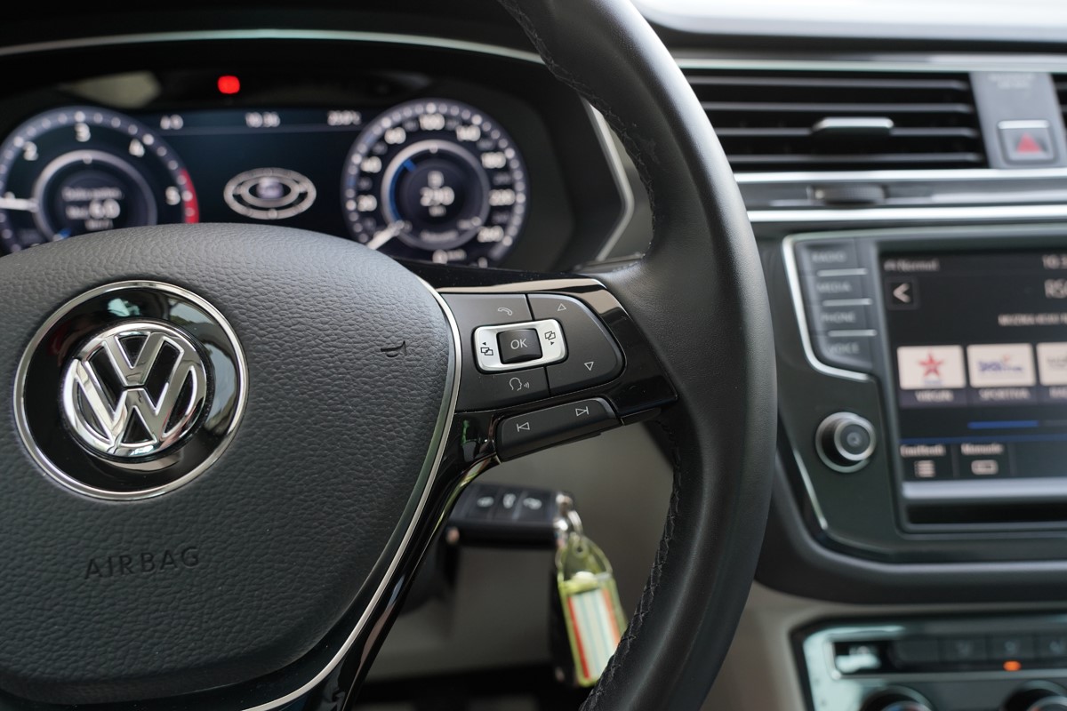 Volkswagen Tiguan
 2.0 TDI  BMT 4MOTION  Virtual Dashboard 