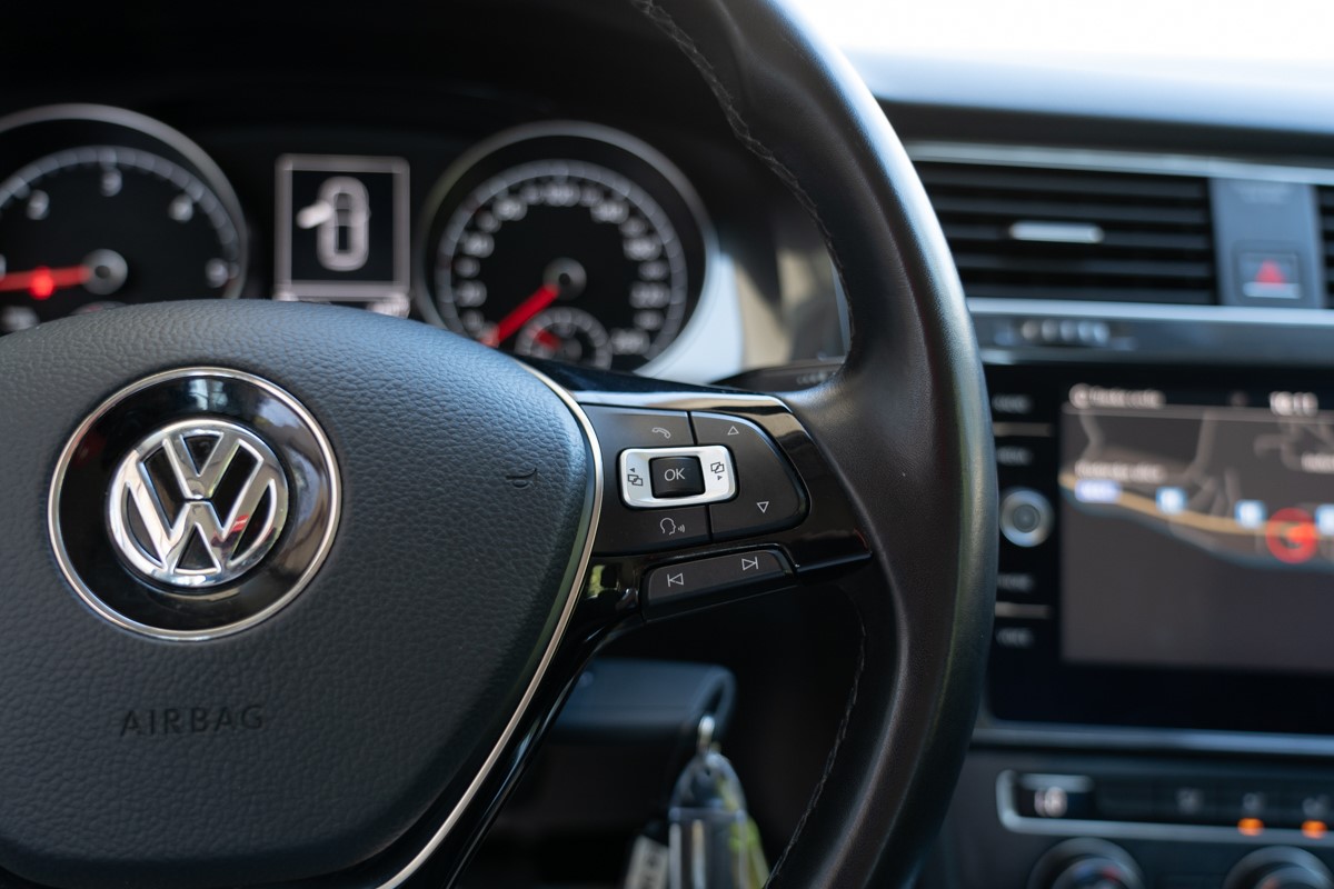 Volkswagen Golf 1,6 TDI CONFORTLINE BUSINESS