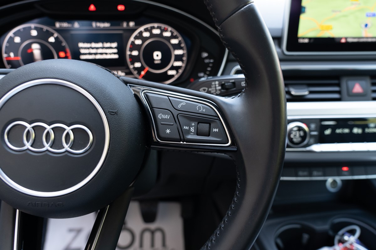 Audi A4
 2.0 TDI Executive Plus