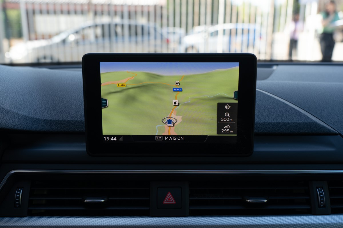 Audi A5
 2.0 TDi Sportline