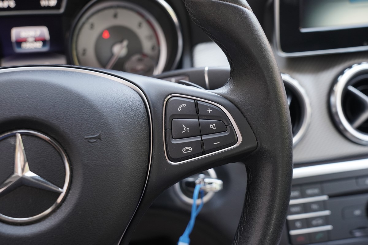 Mercedes-Benz GLA 220 D 4MATIC
