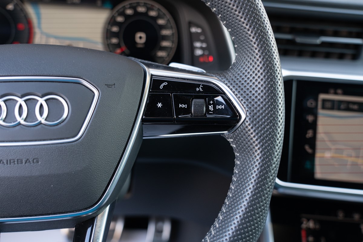 Audi A6
 50 TDi Sport Quattro Tiptronic