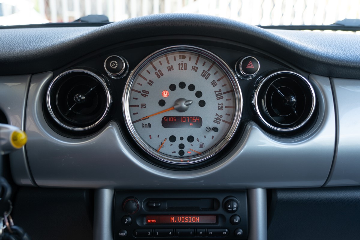 MINI
 Cooper 
 1,6 Benzin