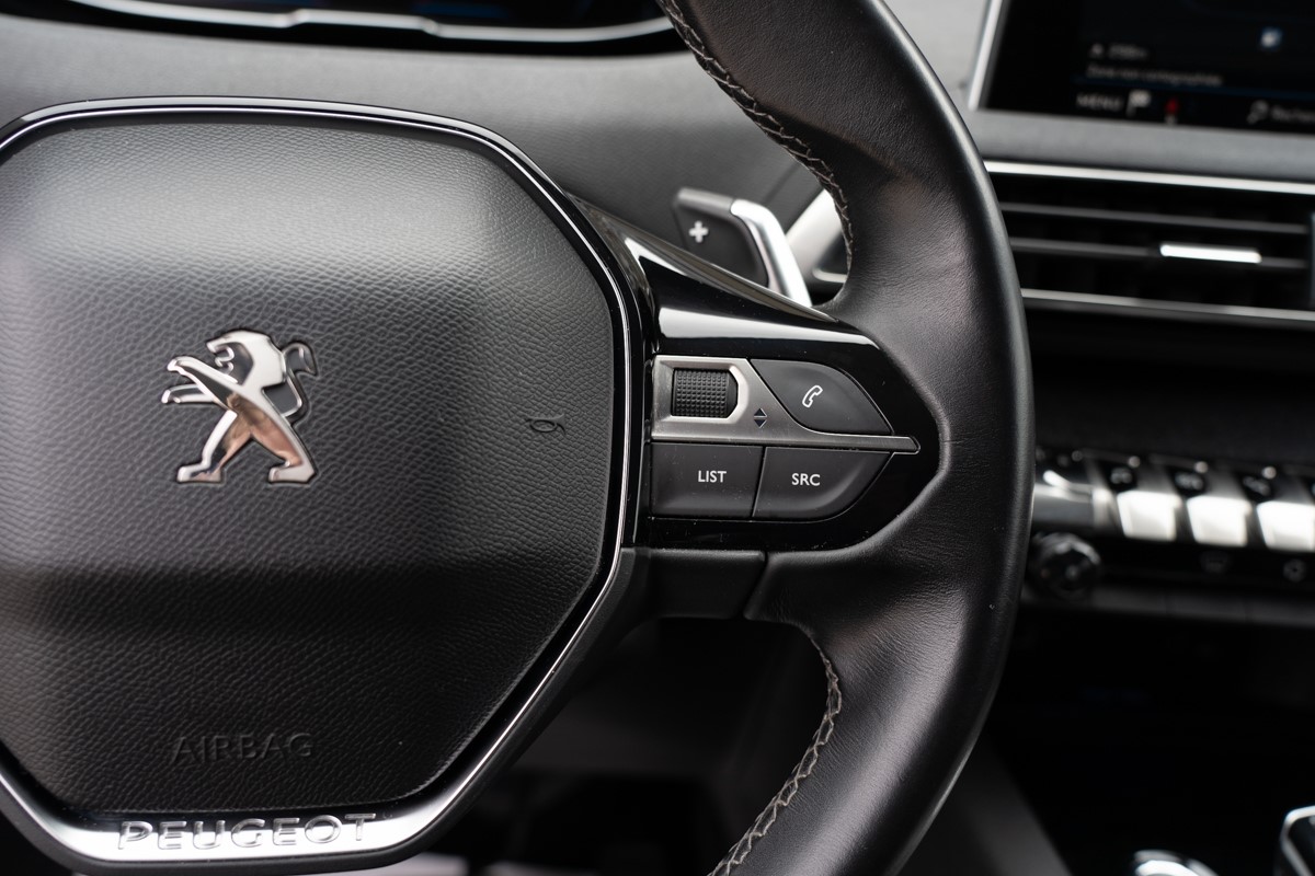 Peugeot 3008 1.6 BlueHDi Allure Business 