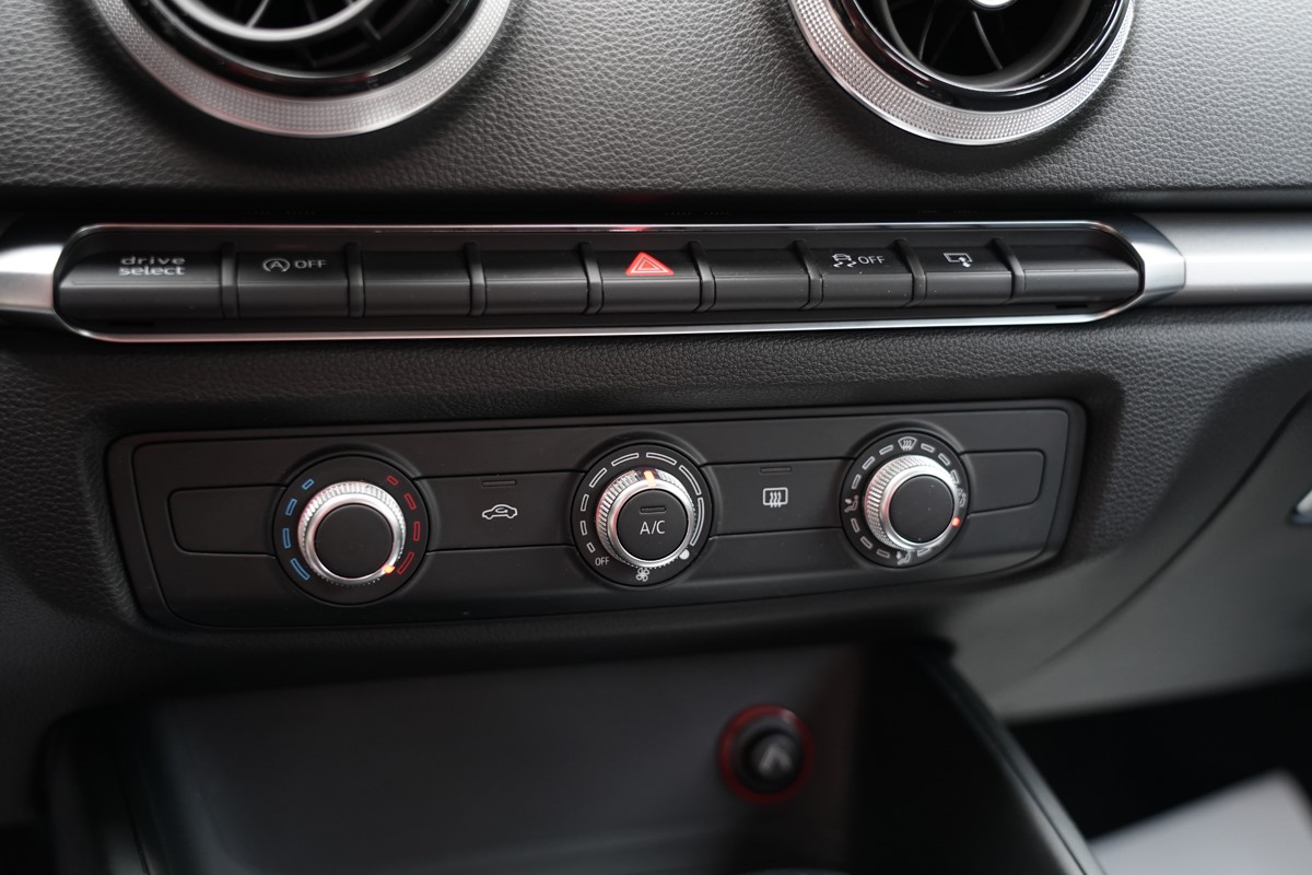 Audi A3
 1,6 TDI