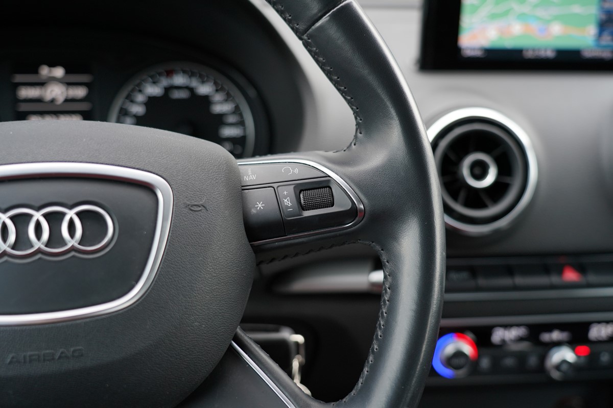 Audi A3
 2,0 TDI S-tronic