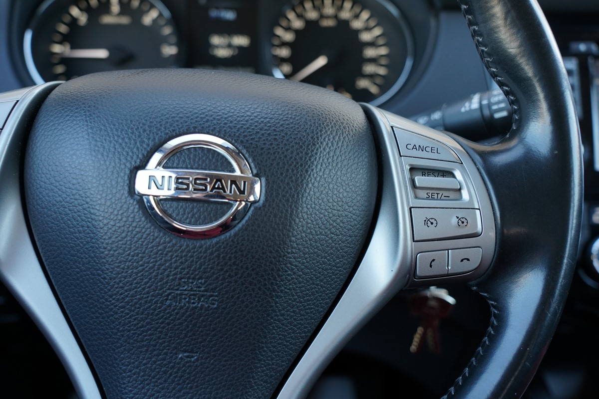 Nissan
 Qashqai 1,6 DCI
